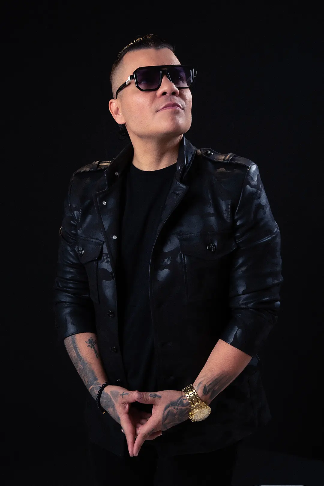 quien es álzate el cantante que la rompe en el popular con canciones de dario gomez y cherrito negro. foto: mi gente 3.0