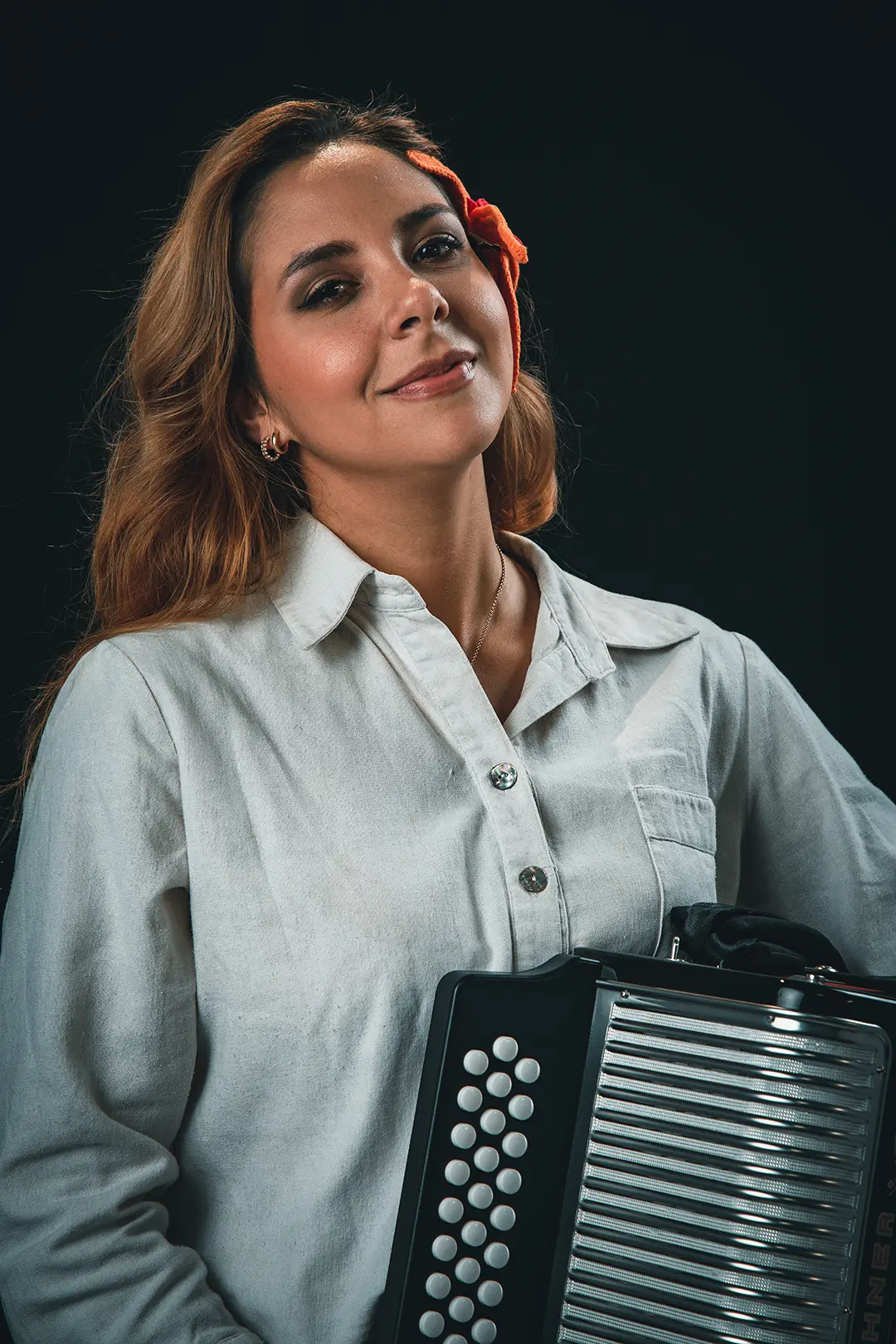 la ganadores del Grammy latino Diana Burco, se ratifica como una juglar contemporánea con amores del rio junto a Israel El Pollo Irra Romero
