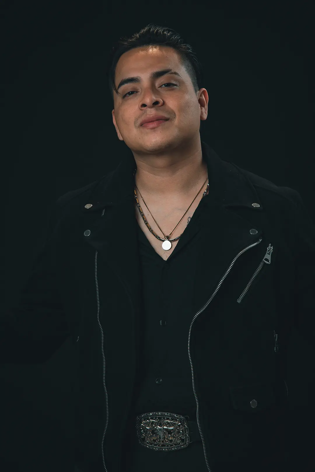 Luis Vega, el boliviano que no teme fusionar cumbia, regional y balada. Foto: Mi Gente 3.0