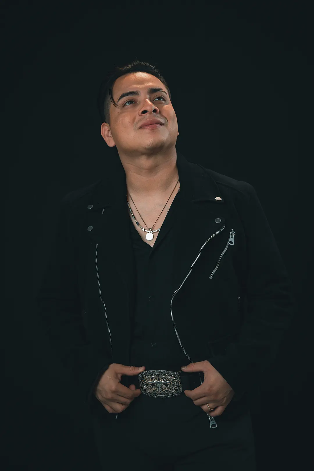 Luis Vega, el boliviano que no teme fusionar cumbia, regional y balada. Foto: Mi Gente 3.0
