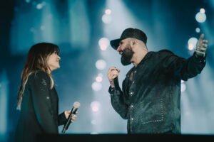 Carín León hizo vibrar El Campín con tres horas de música y sentimiento