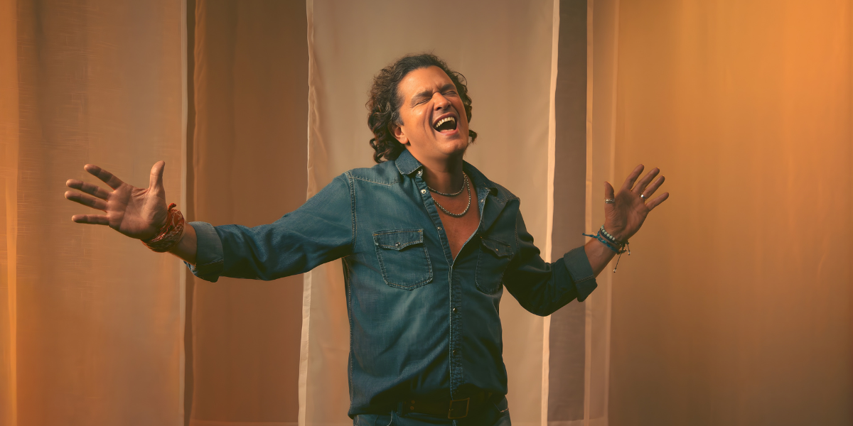 Carlos Vives regresa a los escenarios de Colombia con su esperada gira 'Tour al Sol'