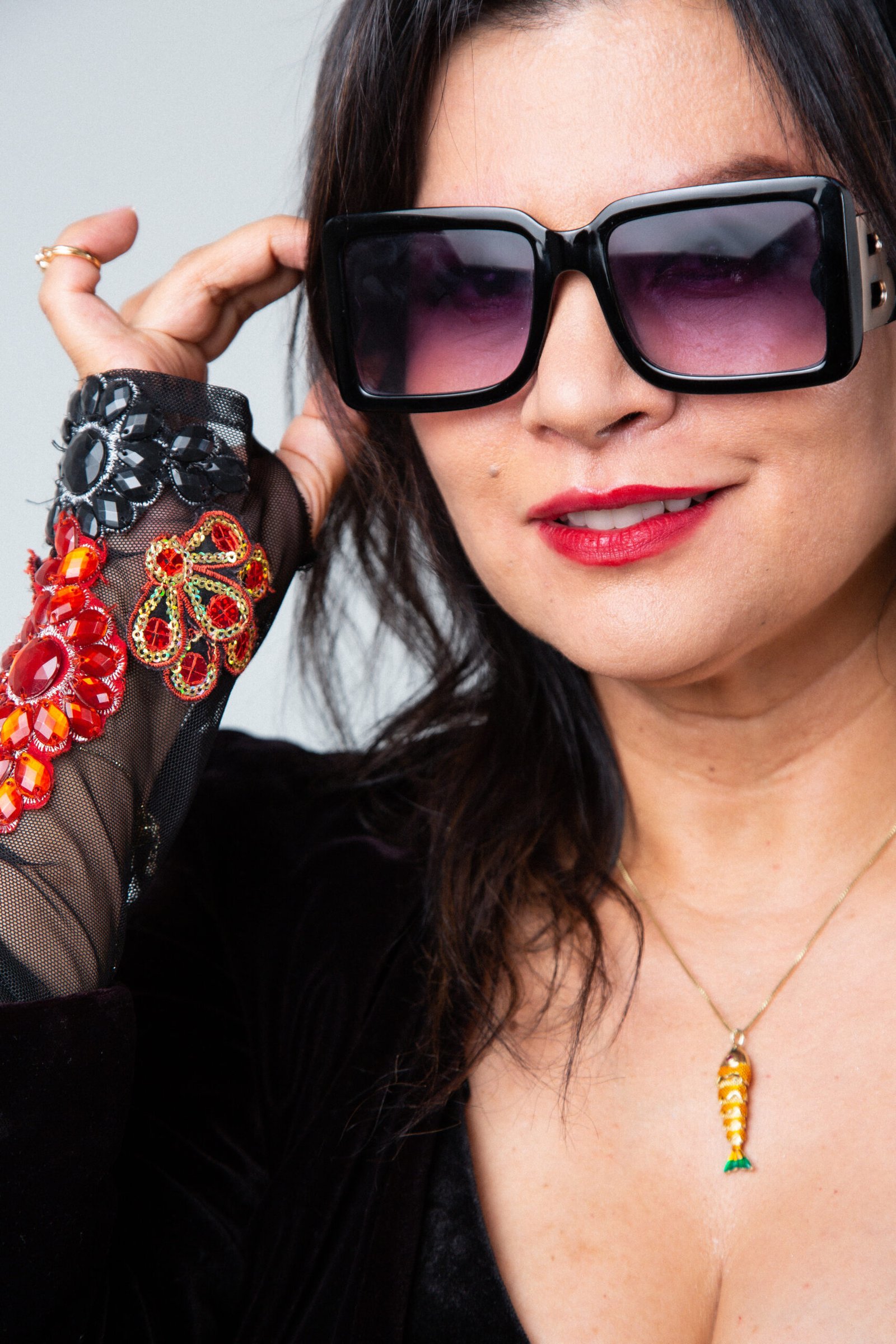 OLGA VALKIRIA: 'Yo pago la cuenta', la independencia femenina en la Música Popular OLGA VALKIRIA: 'Yo pago la cuenta', la independencia femenina en la Música Popular