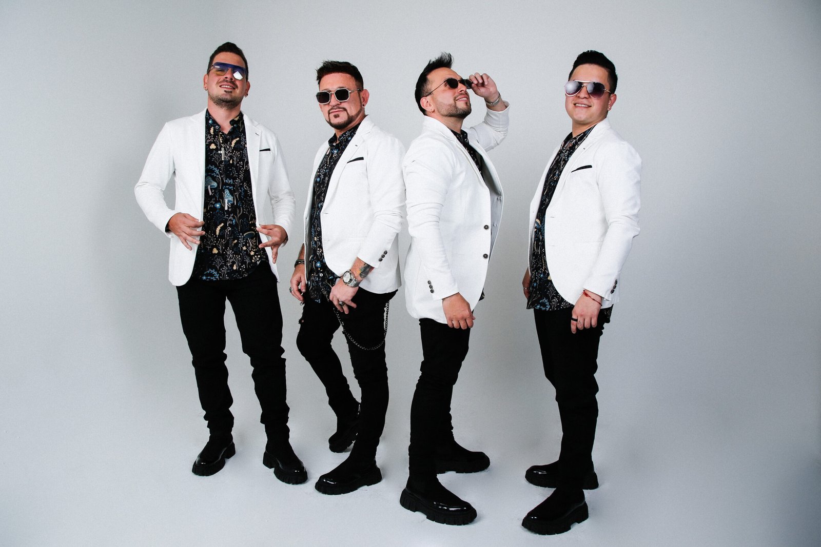 Adolescentes de Venezuela: 15 años de salsa y la batalla contra las orquestas falsas Adolescentes de Venezuela: 15 años de salsa y la batalla contra las orquestas falsas