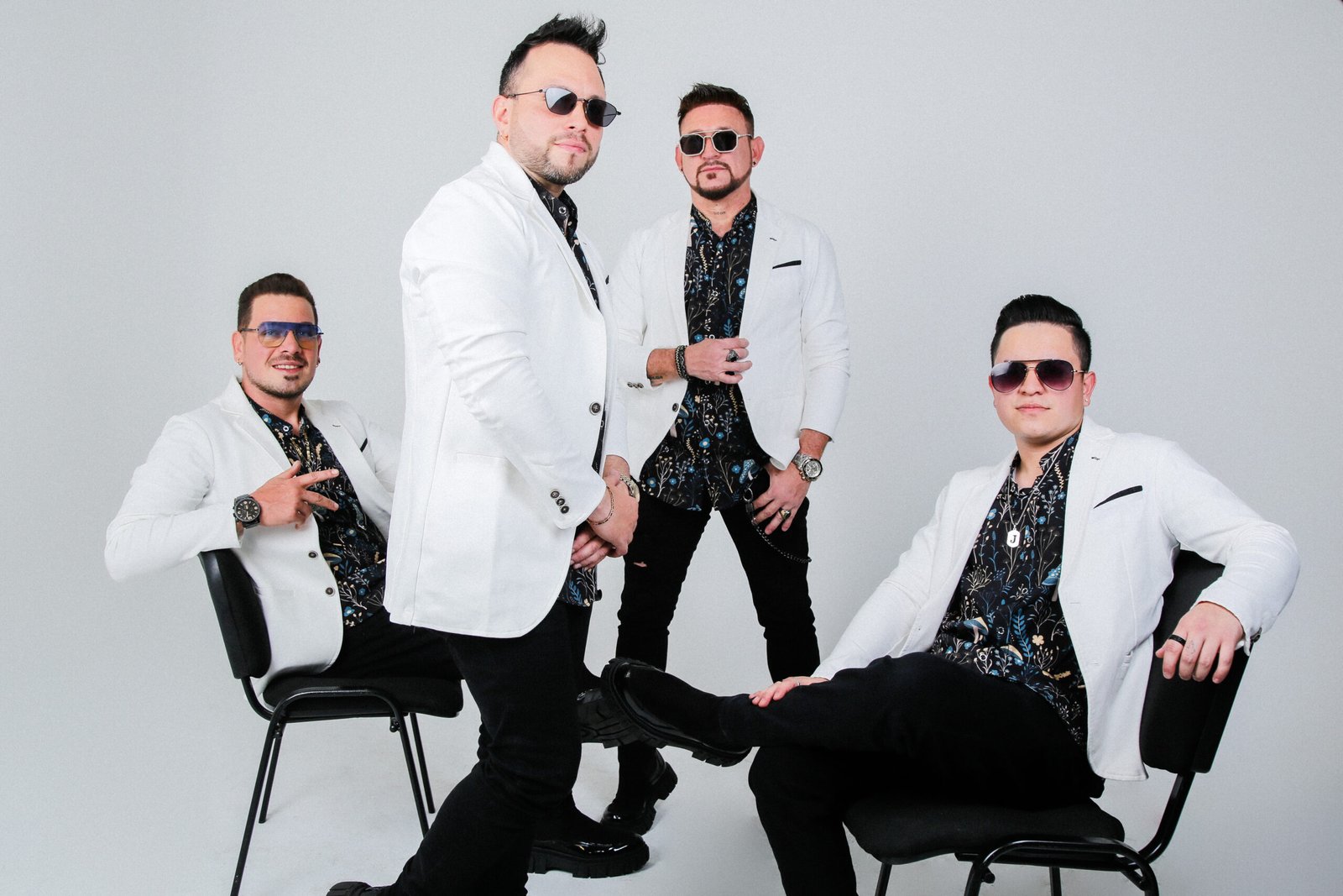 Adolescentes de Venezuela: 15 años de salsa y la batalla contra las orquestas falsas Adolescentes de Venezuela: 15 años de salsa y la batalla contra las orquestas falsas