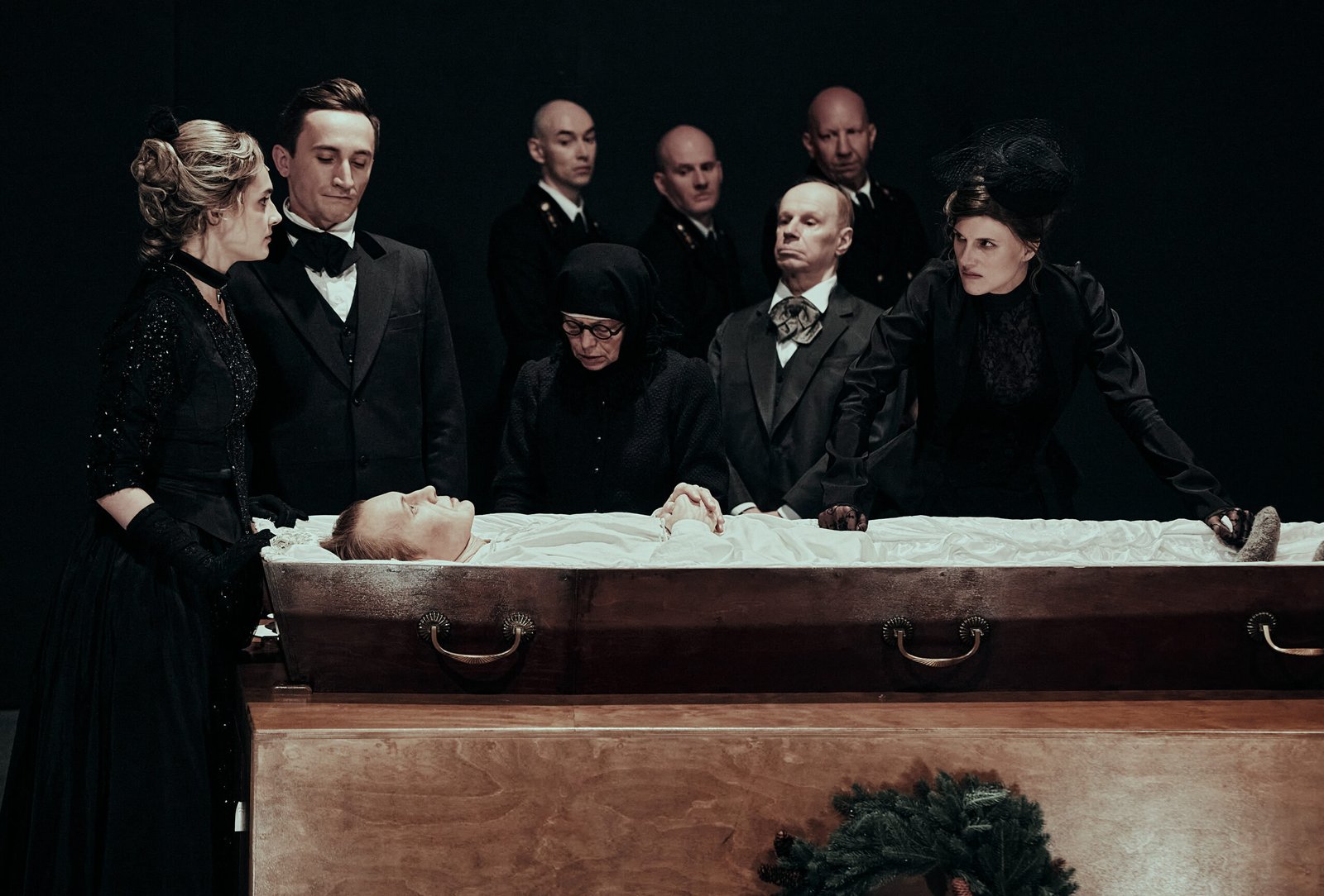 ‘Muerte ordinaria’ – Teatro de las Naciones El mundo se toma los escenarios de Bogotá: lo que debes saber sobre el FIAV 2026