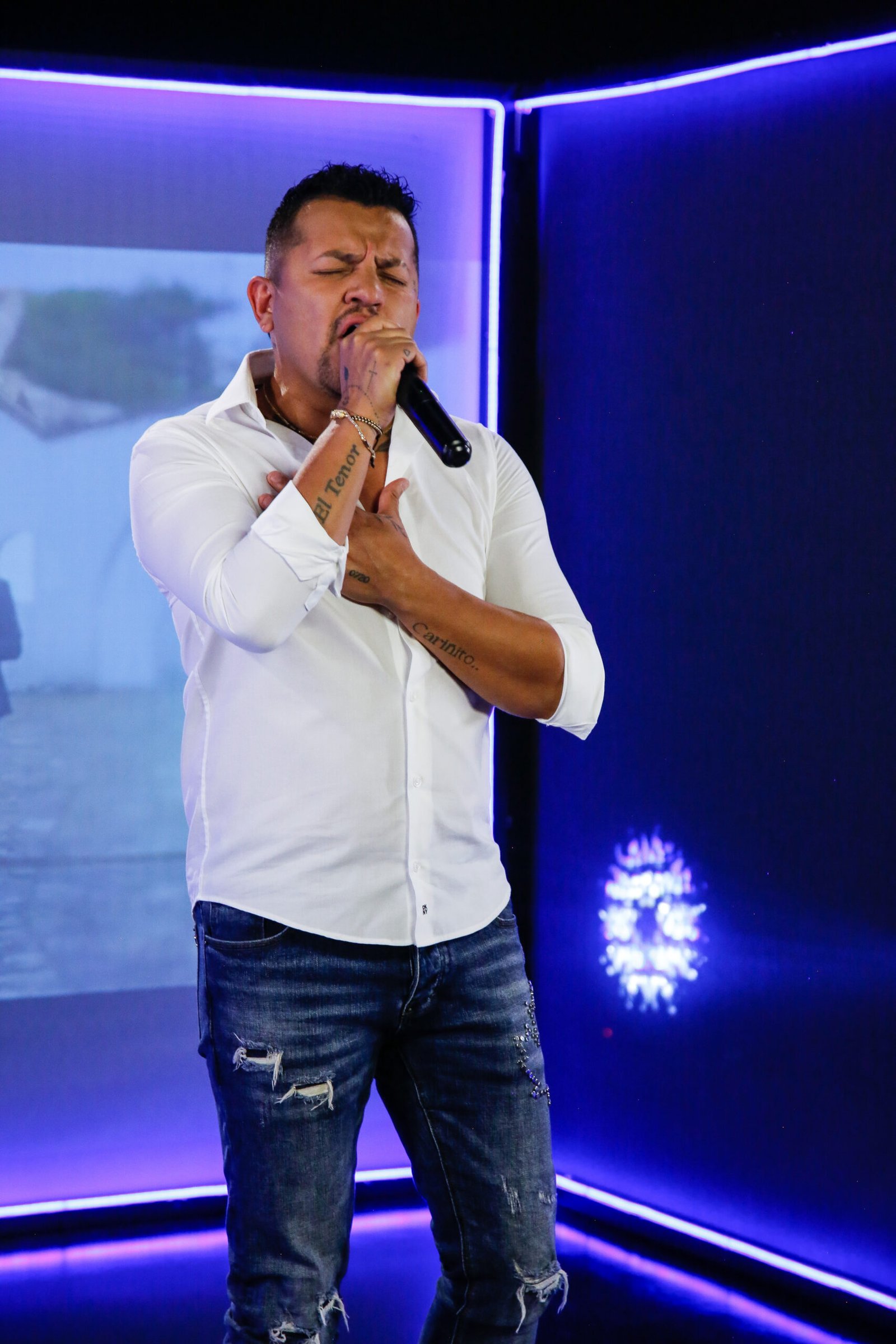 Breiner Gaster: Entre la voz de “El Tenor” la realidad de la calle y el sueño de la fe