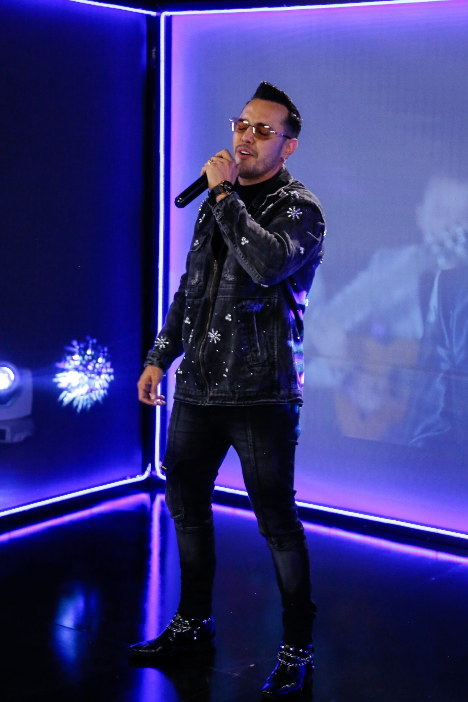 Alexis Escobar: 20 años de historia, el pavo de la gratitud y el milagro de “La Santa y la Diabla”