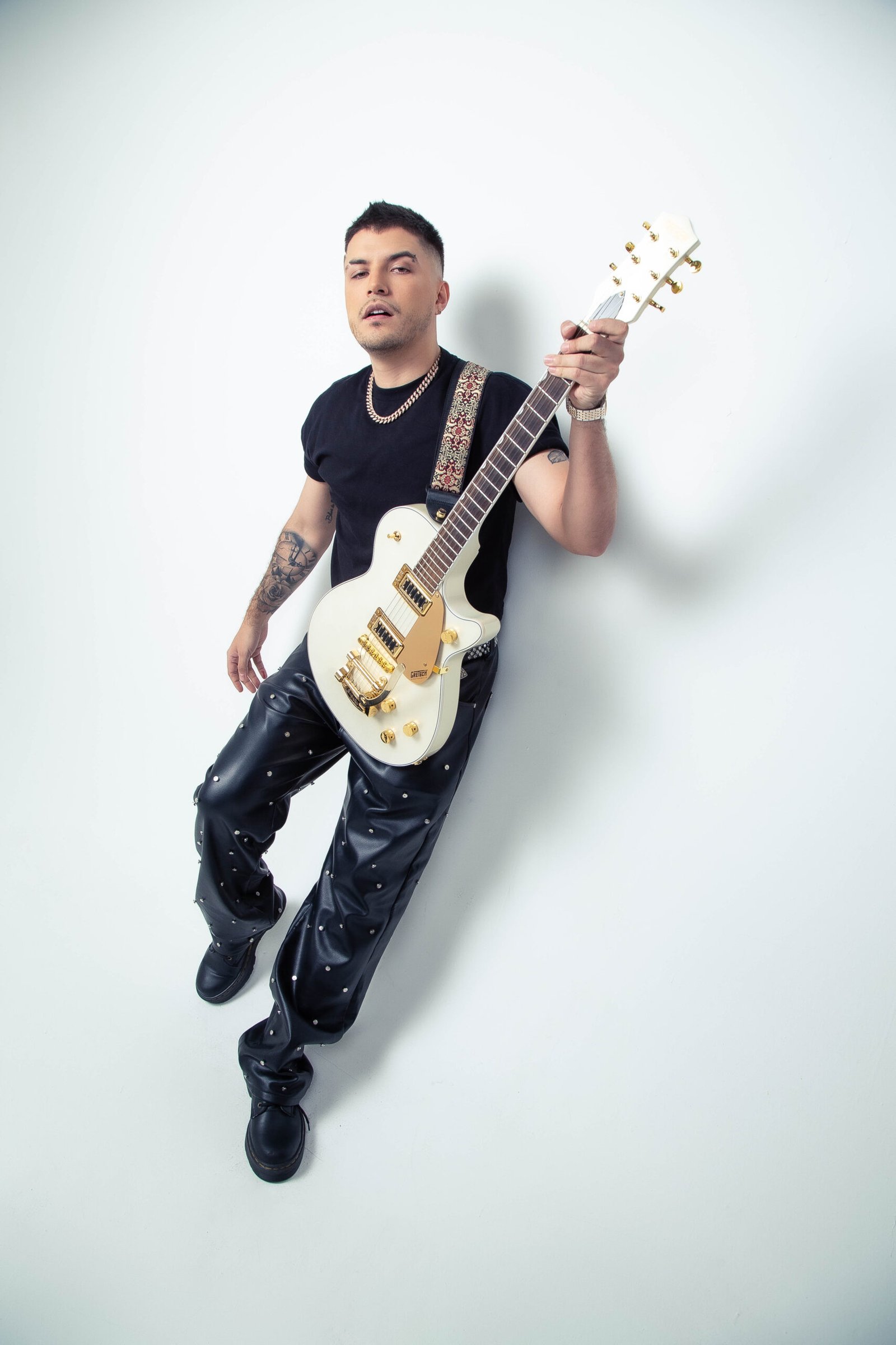 Dennis Fernando: El renacer de un “Rockstar” que aprendió a escuchar su propia voz tras la tragedia