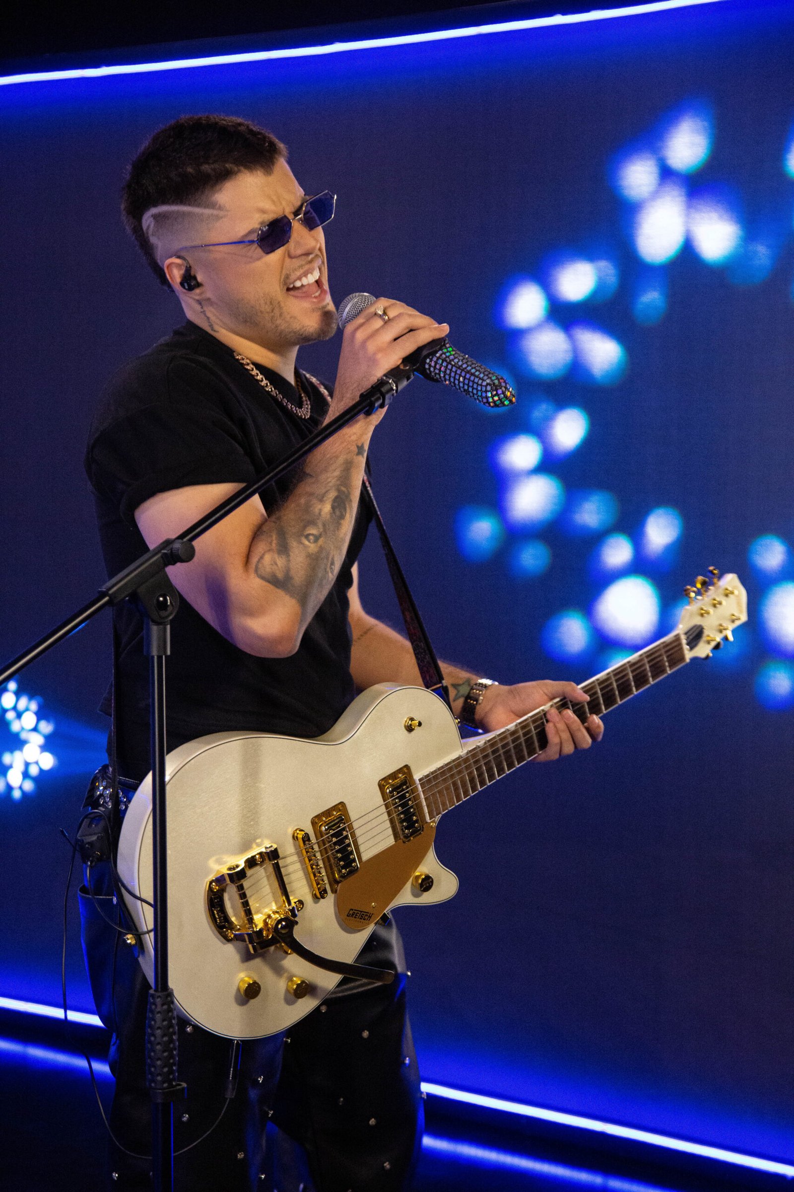 Dennis Fernando: El renacer de un “Rockstar” que aprendió a escuchar su propia voz tras la tragedia